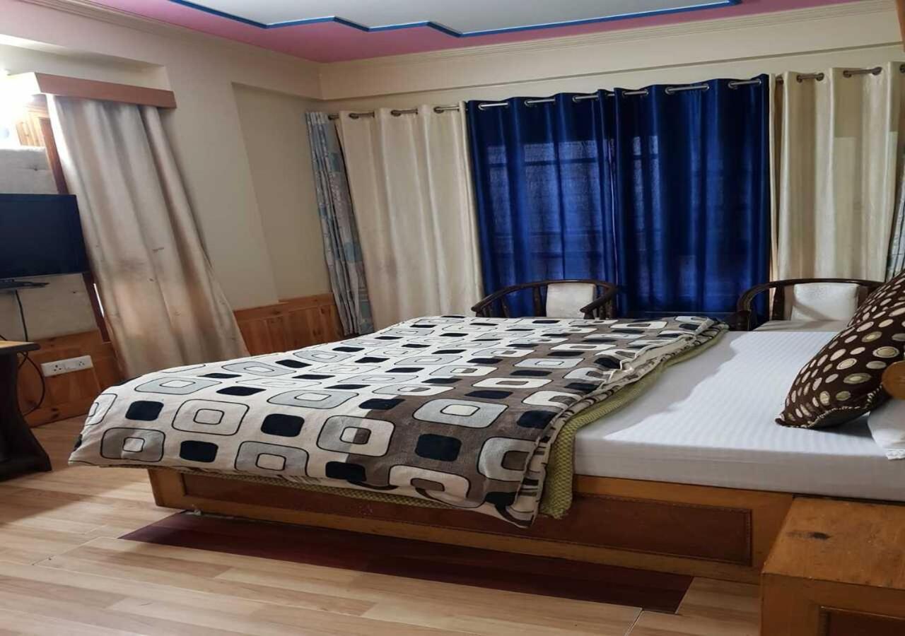 Hotel Apple Regency Shimla Exteriör bild