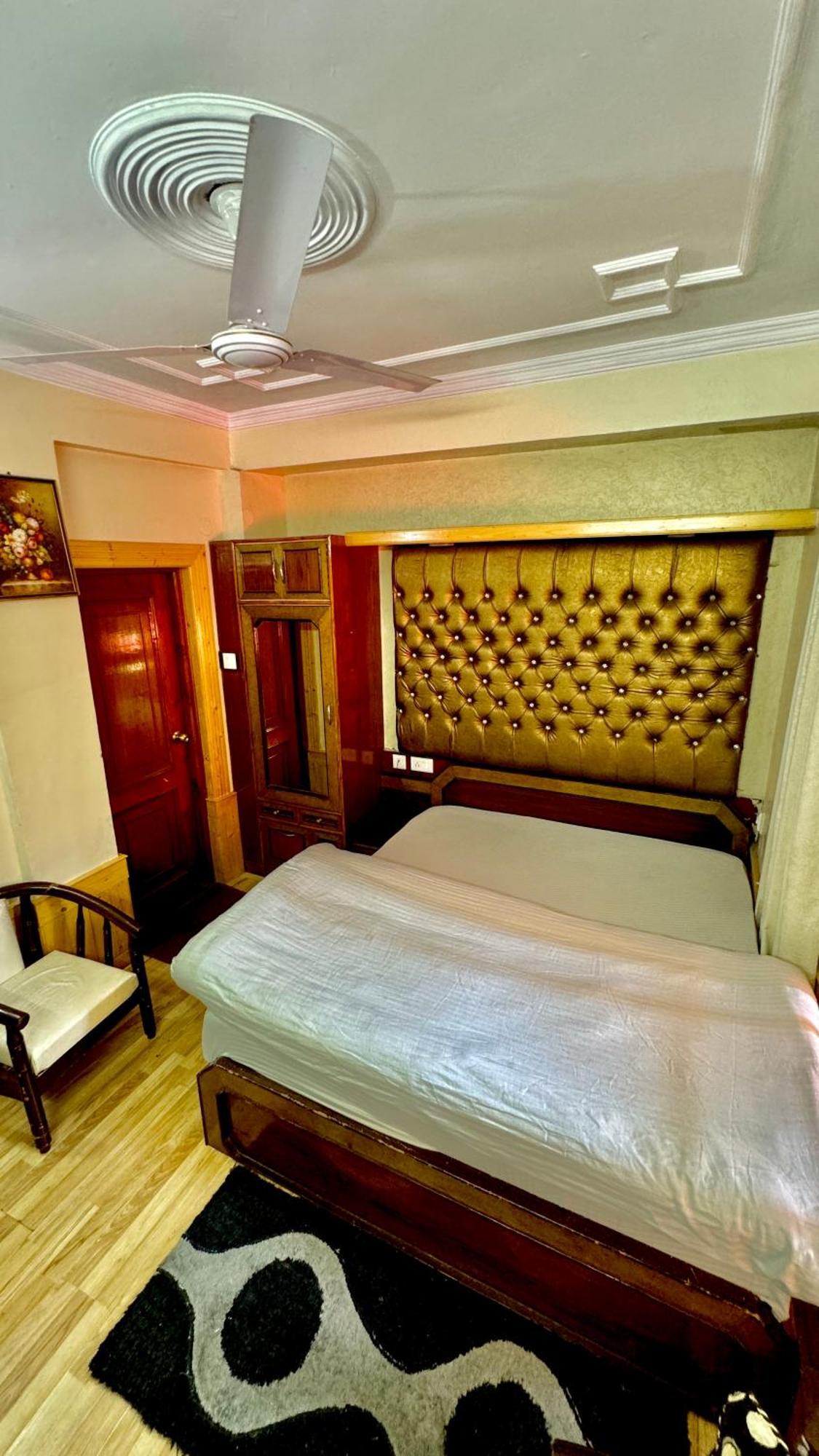 Hotel Apple Regency Shimla Exteriör bild