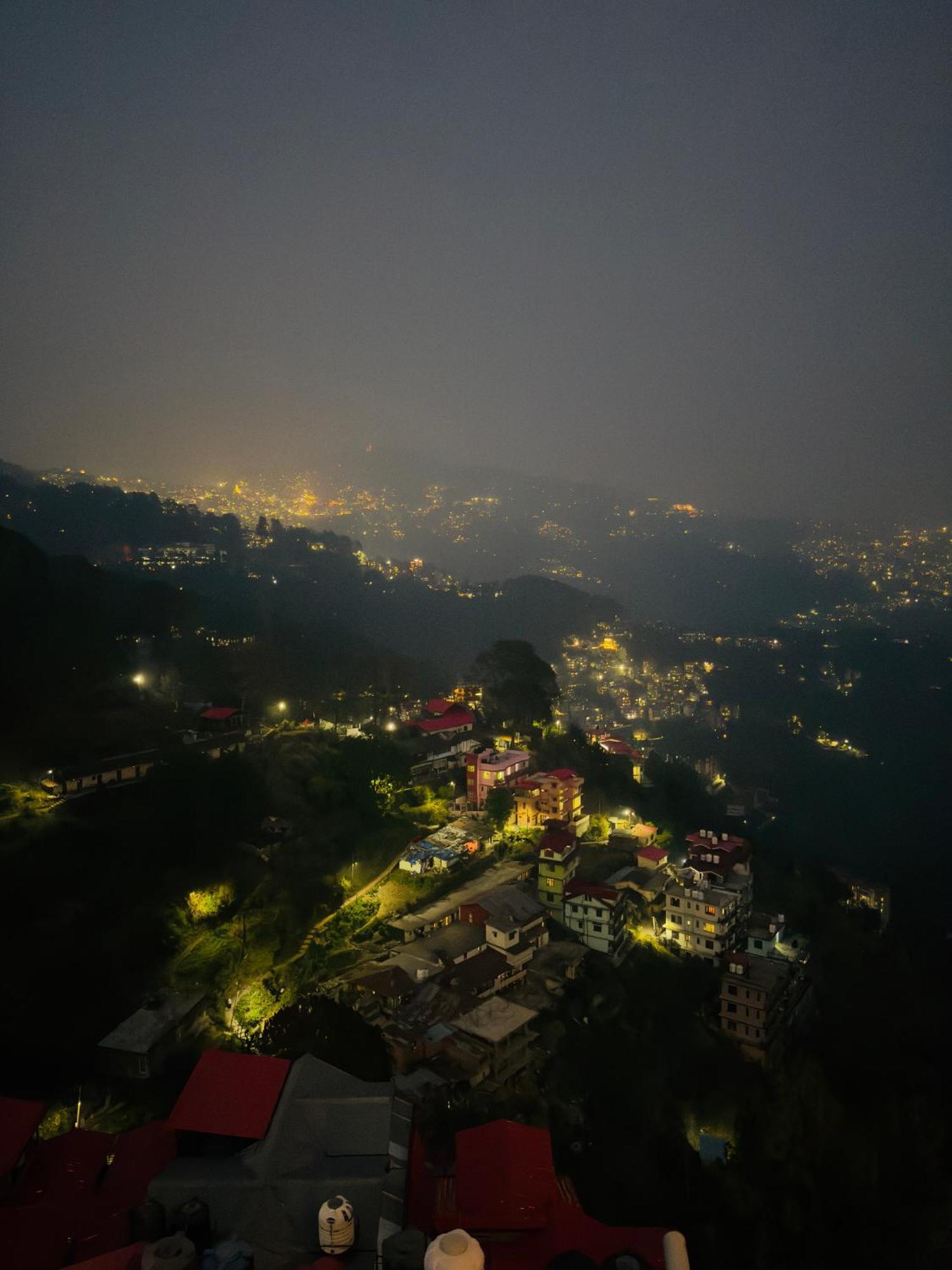 Hotel Apple Regency Shimla Exteriör bild